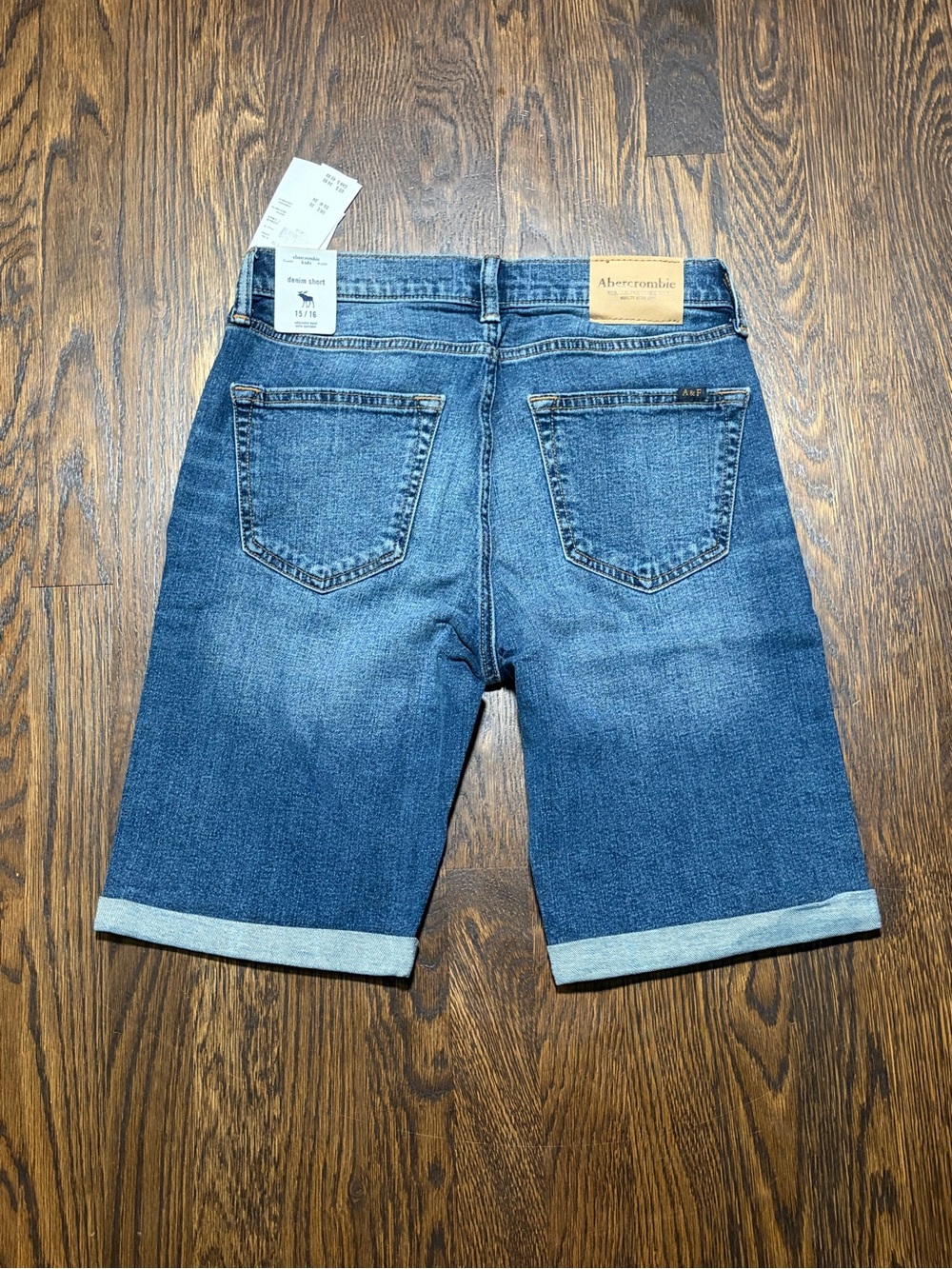 NWT Abercrombie Kids denim cuffed Bermuda Jorts Size 15/16 Adjustable waist.